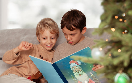 Kodėl per Kalėdas verta dovanoti vaikams spalvinimo, užduotėlių ar iliustruotas istorijų knygeles?