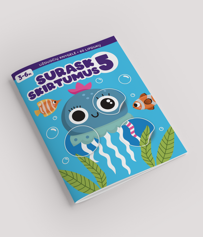 Книга с наклейками. Найдите 5 отличий.